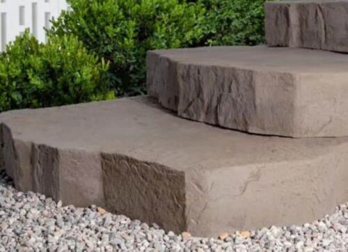 Techo-Bloc Maya Steps Rock Garden brown