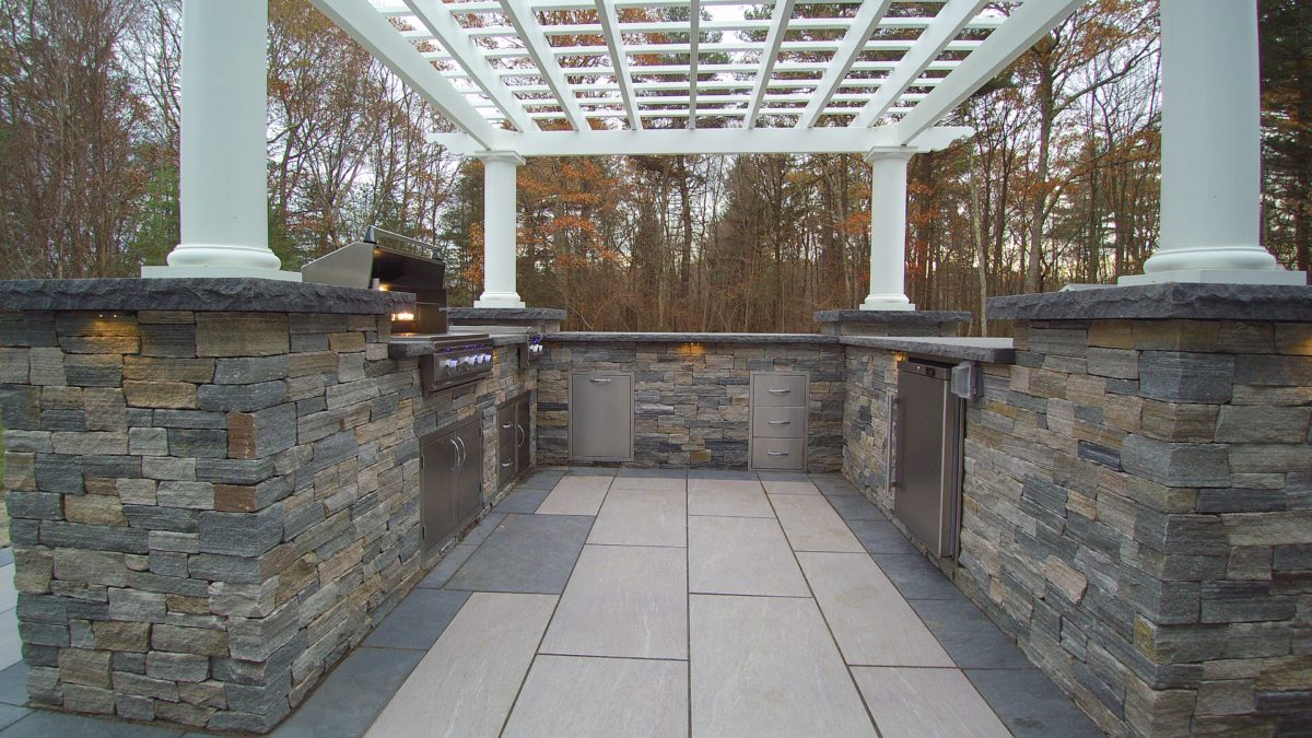 Landscape Masonry: Learn About Our Favorite Stone Veneer ...