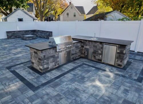 Nicolock L Shaped Kitchen with Verona Wall