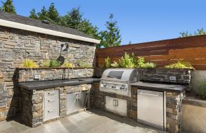 outdoor kitchen