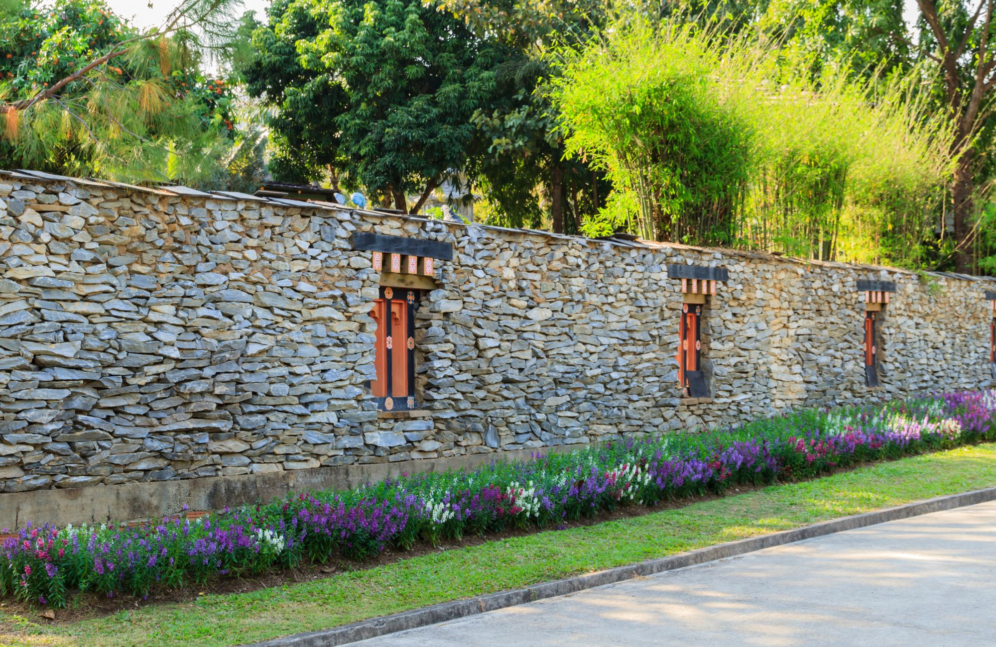 Cultured Stones & Accessories