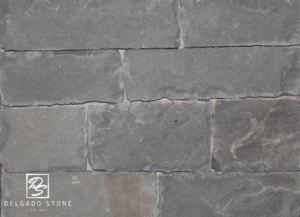 Colonial Wall Strip Natural Thin Stone Veneer swatch.