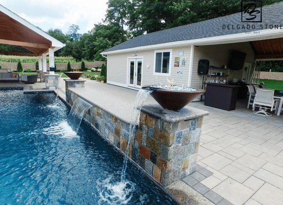 Connecticut Blend ledgestone veneer poolside bar wall application