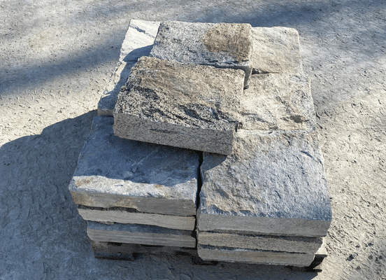 New England Fieldstone Wall Caps